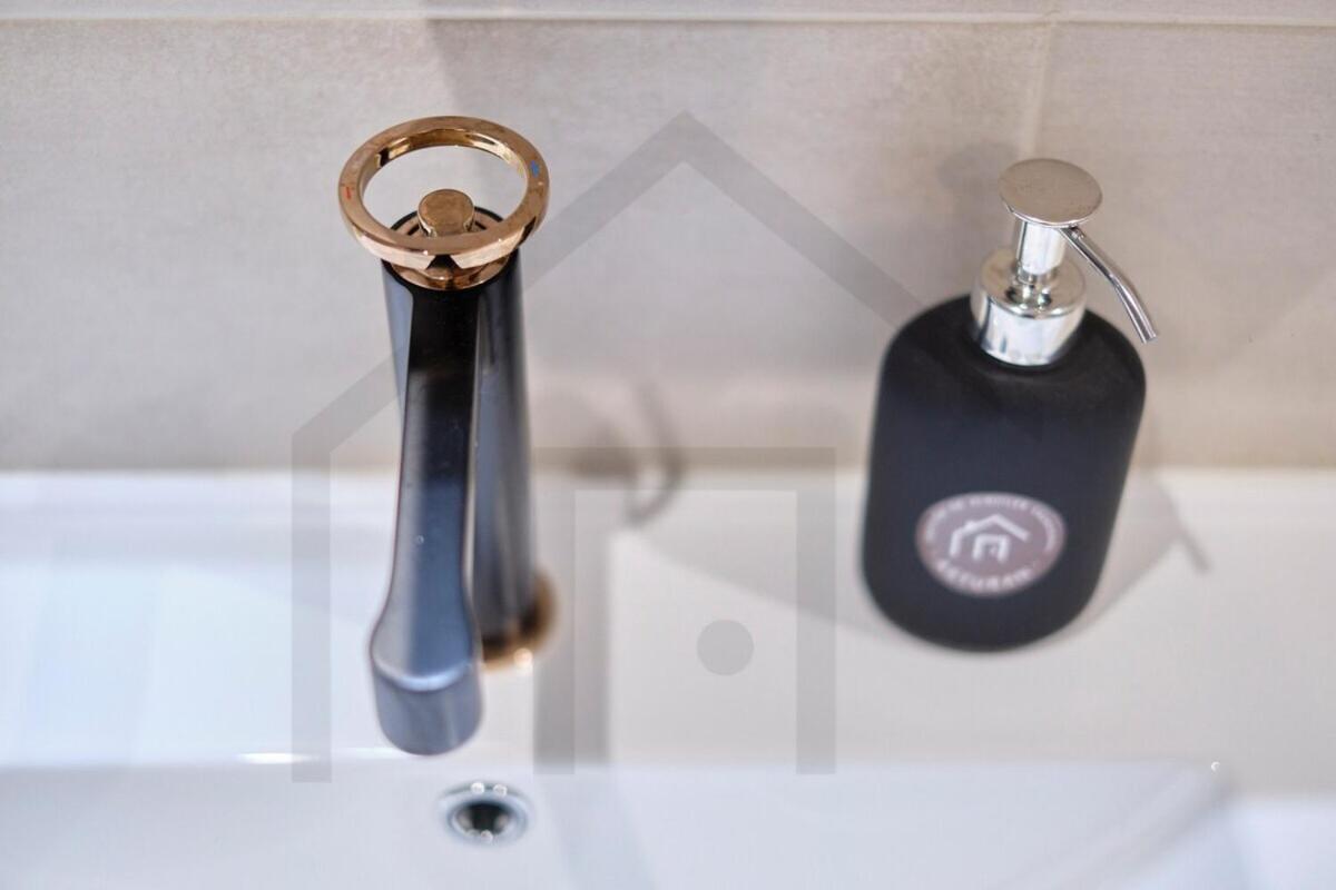 Cervantes - Apartamento A Estrenar Con Parking Apartment *